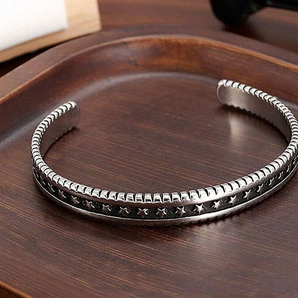 NEW Unisex Engraved Black & Silver Star Cuff Bracelet, Adjustable‎